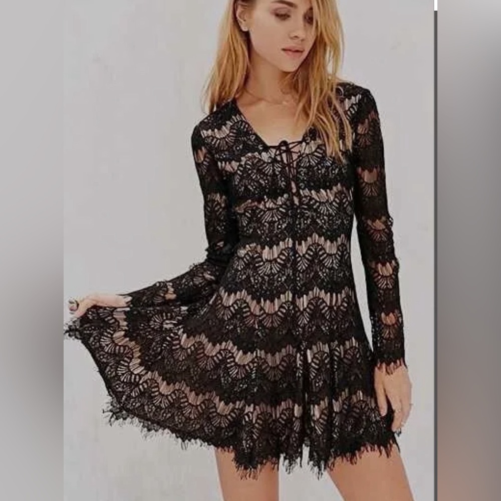 STYLESTALKER Lace Dress - Size Small - New W/tags